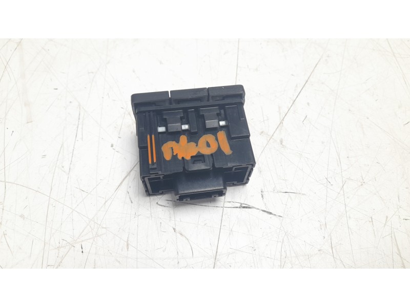 Recambio de interruptor para toyota rav 4 referencia OEM IAM 75H958  