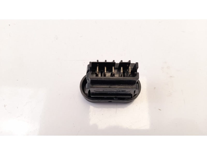 Recambio de interruptor para dacia duster 1.5 dci diesel fap cat referencia OEM IAM 252103678R  