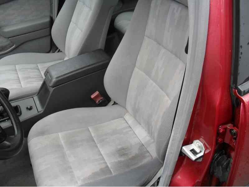 mercedes-benz clase c (w202) berlina del año 1993