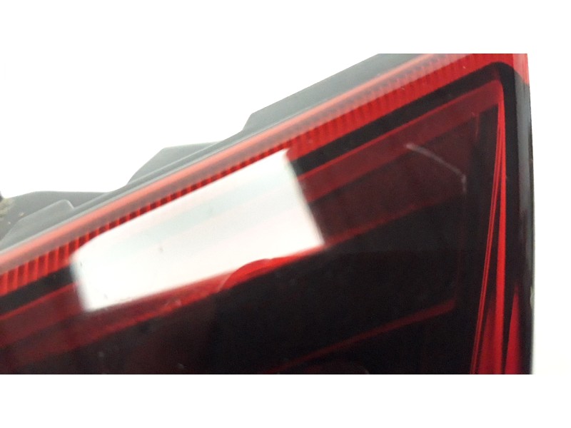 Recambio de piloto trasero derecho interior para kia xceed 1.0 tgdi cat referencia OEM IAM 92404J7350  