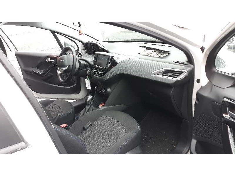 peugeot 208 del año 2017