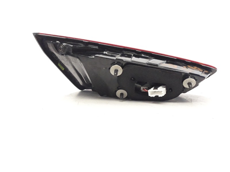 Recambio de piloto trasero derecho interior para kia xceed 1.0 tgdi cat referencia OEM IAM 92404J7350  