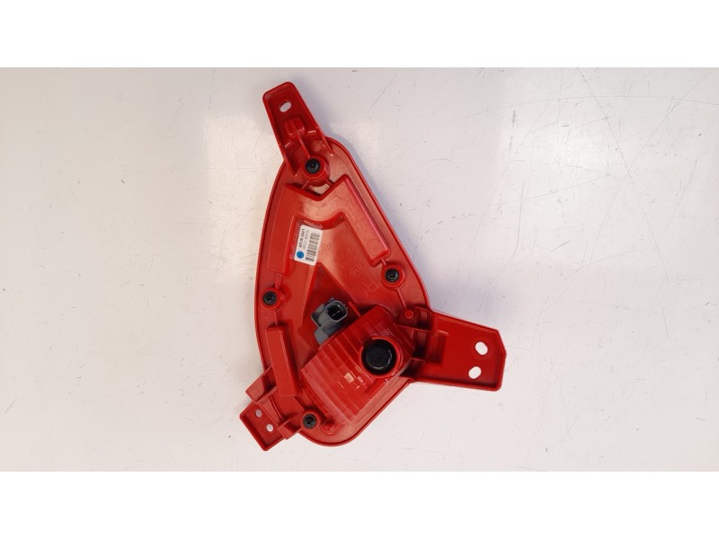 Recambio de piloto trasero derecho paragolpes para kia xceed 1.0 tgdi cat referencia OEM IAM 92406J7300  