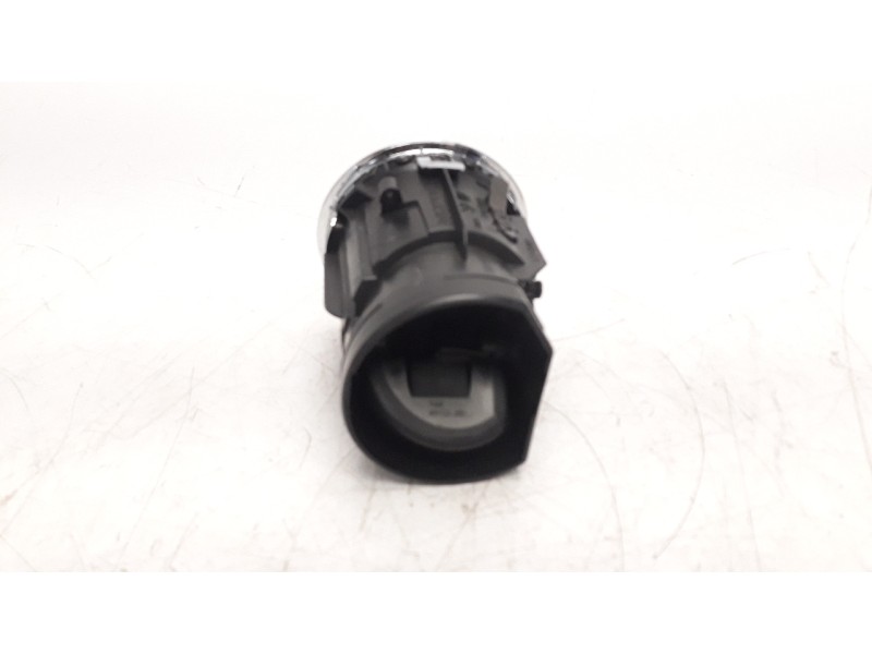 Recambio de rejilla aireadora para fiat nuova 500 (150) 1.2 cat referencia OEM IAM 735627421  