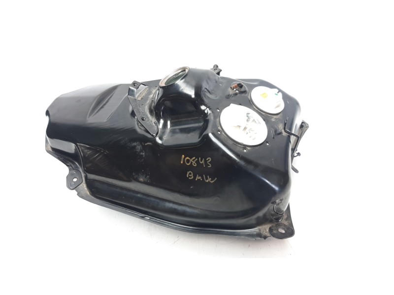 Recambio de deposito combustible para bmw c 650 sport referencia OEM IAM 16117724935  