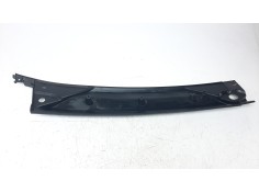 Recambio de moldura para iveco daily furgón 2.3 diesel referencia OEM IAM 5801951075   2