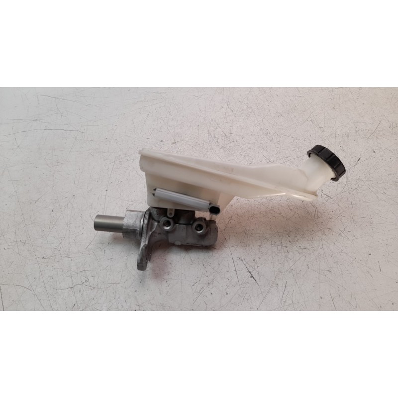 Recambio de bomba freno para mercedes-benz clase b (w246) 1.5 cdi cat referencia OEM IAM 2464300301  