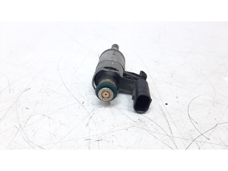 Recambio de inyector para skoda fabia 1.2 tsi referencia OEM IAM 0261500374 04E133036A 