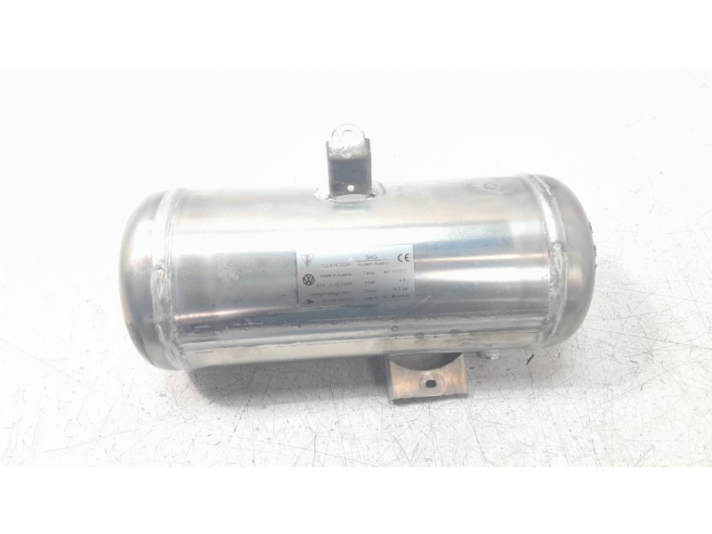 Recambio de acumulador central amortiguacion para porsche cayenne (typ 9pa) turbo s referencia OEM IAM 7L0616202A  