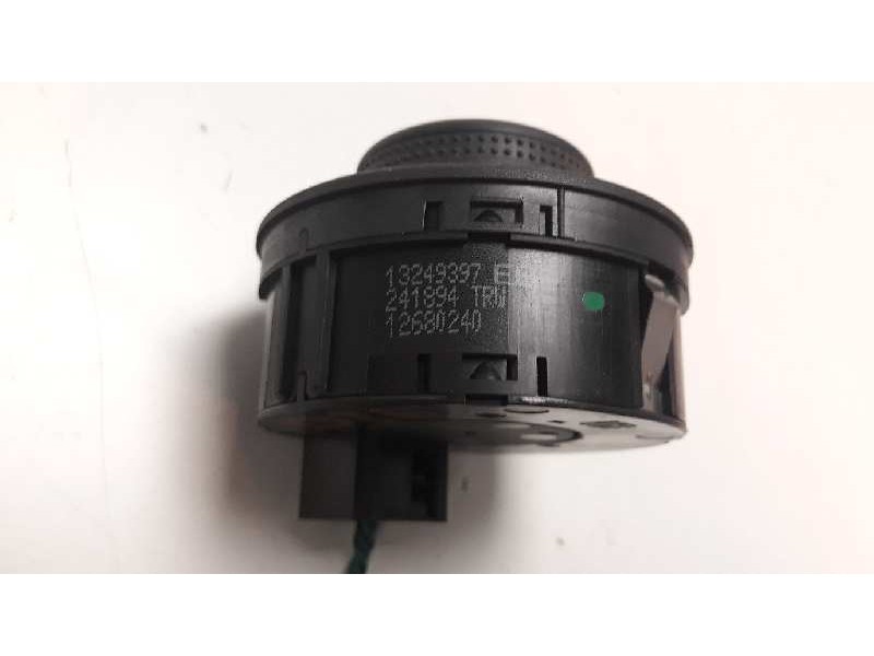 Recambio de mando luces para opel corsa d 1.3 16v cdti referencia OEM IAM 13249397 241894 