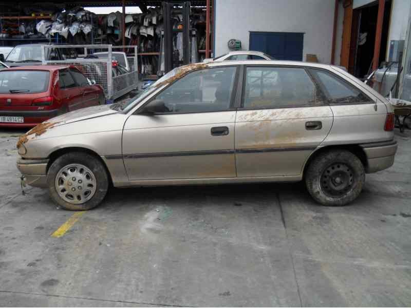 opel astra f berlina del año 1996