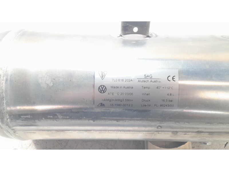 Recambio de acumulador central amortiguacion para porsche cayenne (typ 9pa) turbo s referencia OEM IAM 7L0616202A  