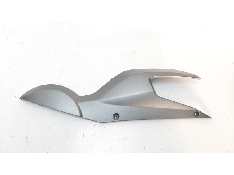 Recambio de moldura para bmw c 650 sport referencia OEM IAM 46637724881  