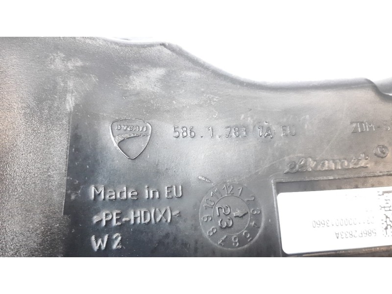 Recambio de deposito combustible para ducati multistrada v2 referencia OEM IAM 58612291A  
