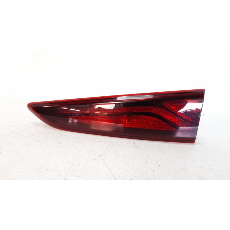 Recambio de piloto trasero derecho interior para hyundai kona 1.0 tgdi cat referencia OEM IAM 92404J9100  