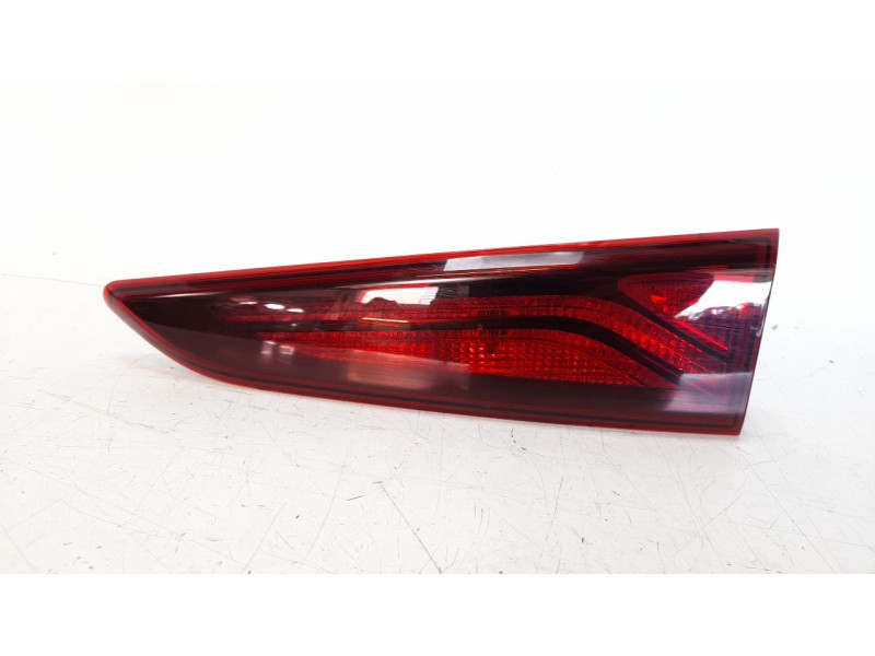 Recambio de piloto trasero derecho interior para hyundai kona 1.0 tgdi cat referencia OEM IAM 92404J9100  