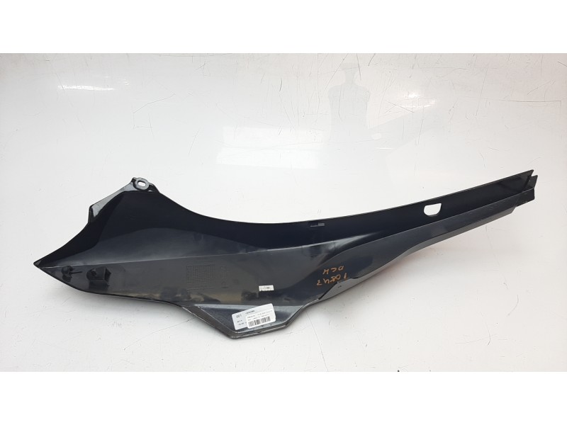 Recambio de moldura para bmw c 650 sport referencia OEM IAM 46638554458  