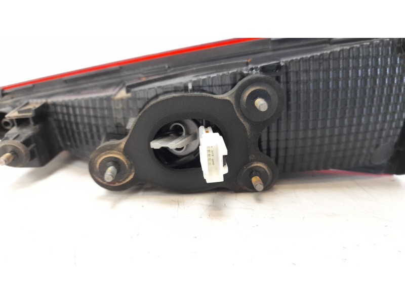 Recambio de piloto trasero izquierdo interior para hyundai kona 1.0 tgdi cat referencia OEM IAM 92401J9000  