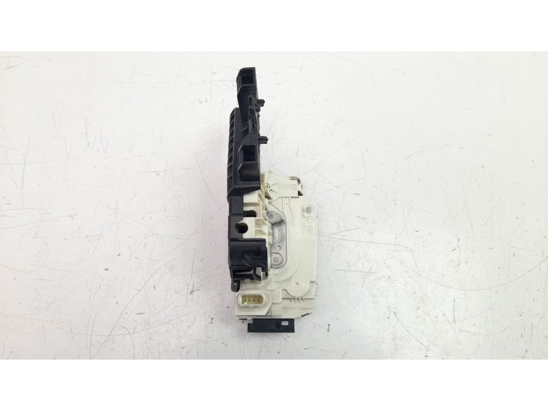 Recambio de cerradura puerta delantera derecha para mercedes-benz clase b (w246) 1.5 cdi cat referencia OEM IAM 1667200435  