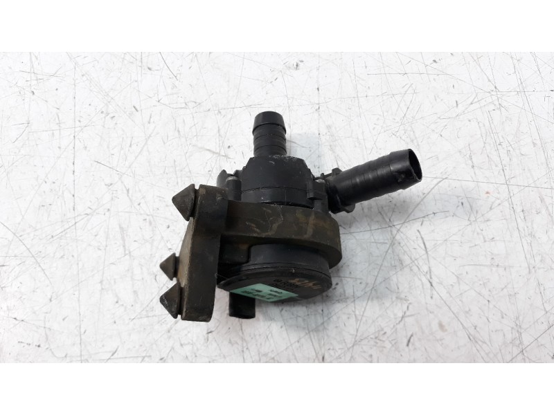 Recambio de bomba agua para ford mondeo lim. 2.0 cat híbrido referencia OEM IAM DS788C419AC  