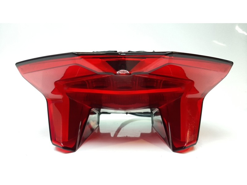 Recambio de piloto trasero central para ducati multistrada v2 referencia OEM IAM 52510523B  