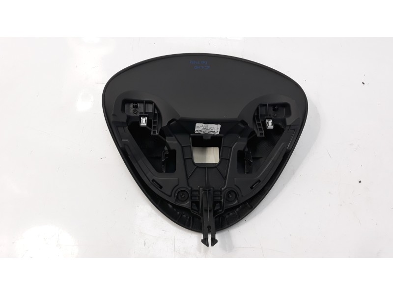 Recambio de moldura para renault clio iv limited referencia OEM IAM 682408065R  