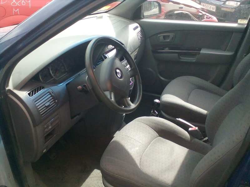 kia carens del año 2003