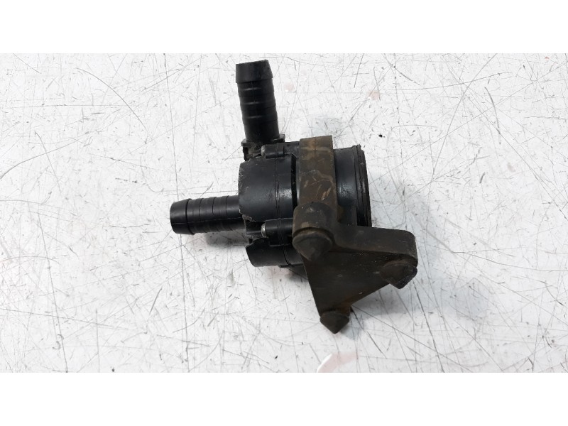 Recambio de bomba agua para ford mondeo lim. 2.0 cat híbrido referencia OEM IAM DS788C419AC  