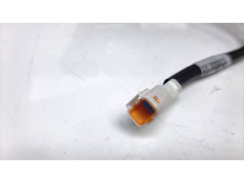 Recambio de piloto trasero central para ducati multistrada v2 referencia OEM IAM 52510523B  