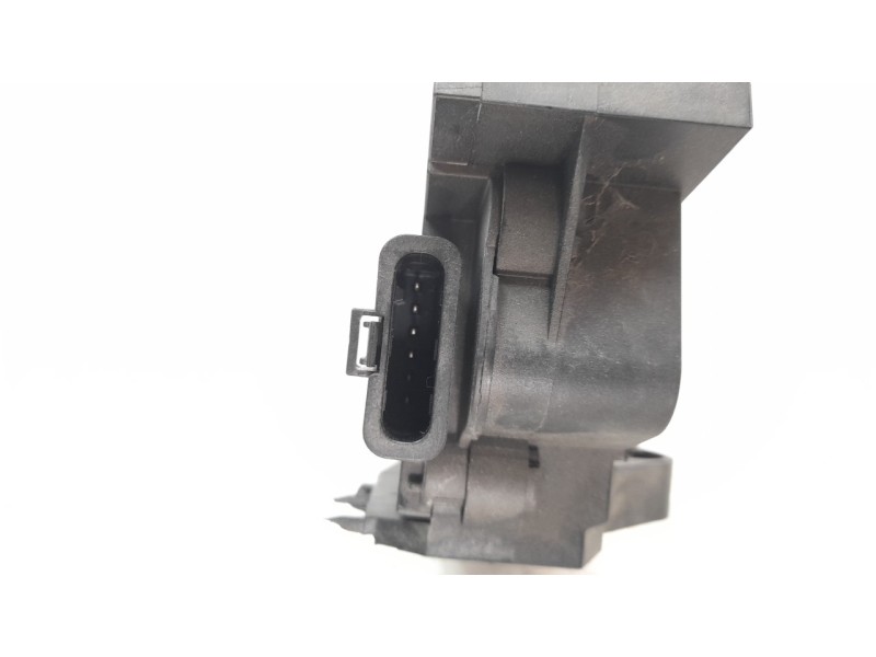 Recambio de potenciometro pedal para mercedes-benz clase b (w246) 1.5 cdi cat referencia OEM IAM 2463001604  