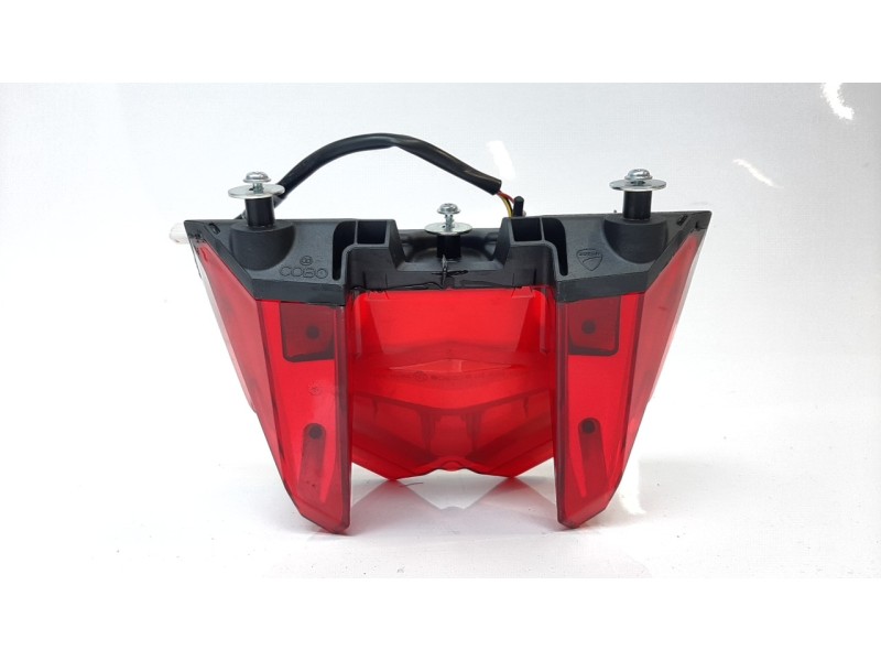 Recambio de piloto trasero central para ducati multistrada v2 referencia OEM IAM 52510523B  