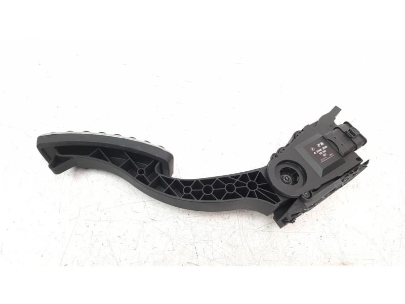Recambio de potenciometro pedal para mercedes-benz clase b (w246) 1.5 cdi cat referencia OEM IAM 2463001604  