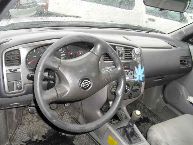 nissan primera berlina (p11) del año 2001