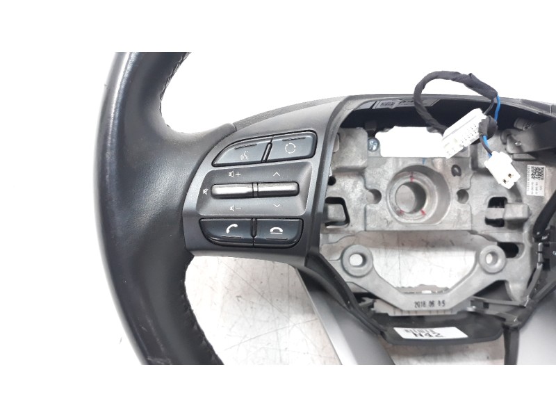 Recambio de volante para hyundai kona 1.0 tgdi cat referencia OEM IAM 56130J9000 96720J9620 