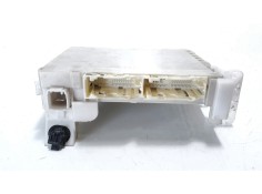 Recambio de caja reles / fusibles para toyota yaris 1.5 16v cat referencia OEM IAM 8273052K40   2