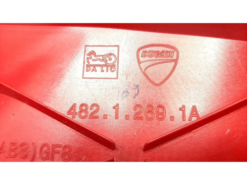 Recambio de moldura para ducati multistrada v2 referencia OEM IAM 48212691A  