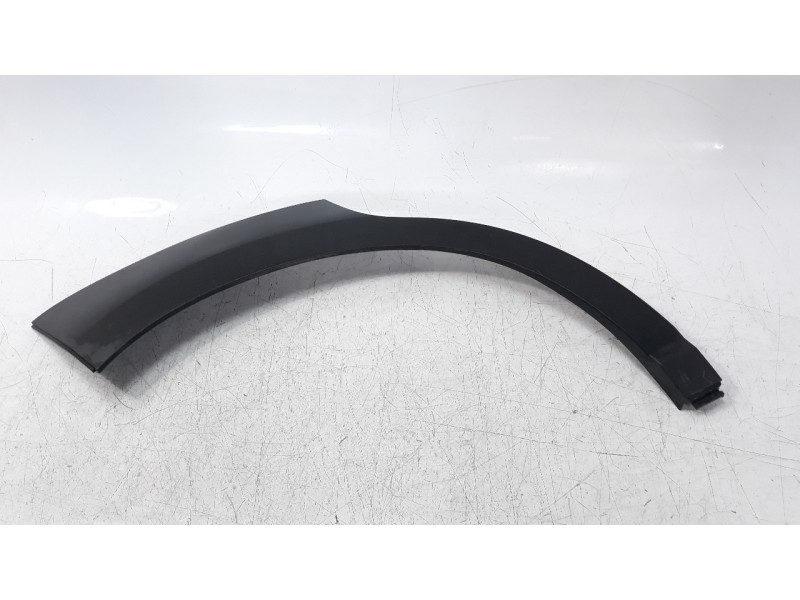 Recambio de aletin delantero izquierdo para hyundai kona 1.0 tgdi cat referencia OEM IAM 87711J9000  