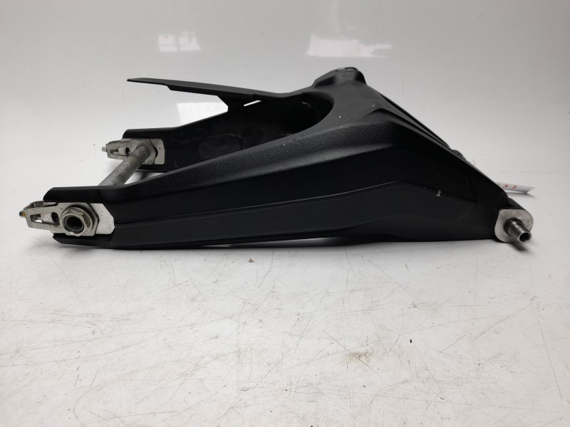 Recambio de puente trasero para ducati scrambler 1100 scrambler 1100 referencia OEM IAM 37012211CB  