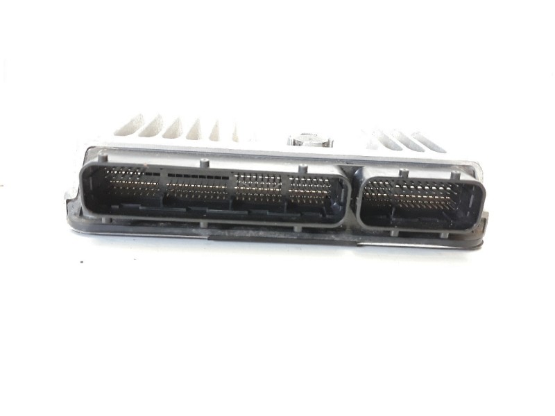 Recambio de centralita motor uce para toyota yaris 1.5 16v cat referencia OEM IAM 896610U140  