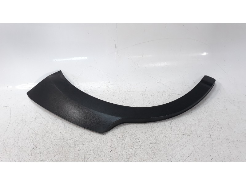 Recambio de aletin trasero izquierdo para hyundai kona 1.0 tgdi cat referencia OEM IAM 87741J900  