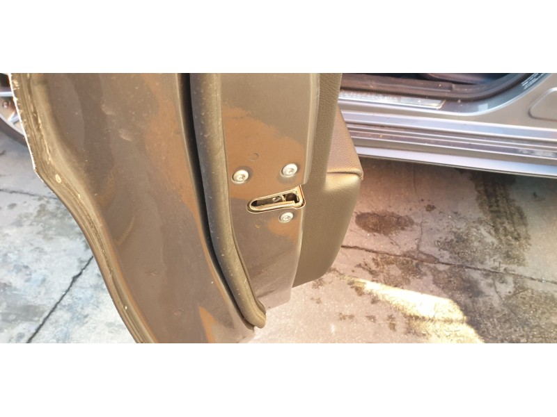 Recambio de cerradura puerta delantera izquierda para mercedes-benz clase cla (w117) cla 200 cdi (117.308) referencia OEM IAM A1