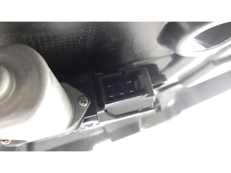 Recambio de elevalunas trasero izquierdo para mercedes-benz clase b (w246) 1.5 cdi cat referencia OEM IAM A2467300600  