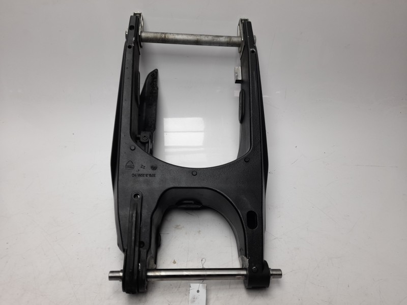 Recambio de puente trasero para ducati scrambler 1100 scrambler 1100 referencia OEM IAM 37012211CB  