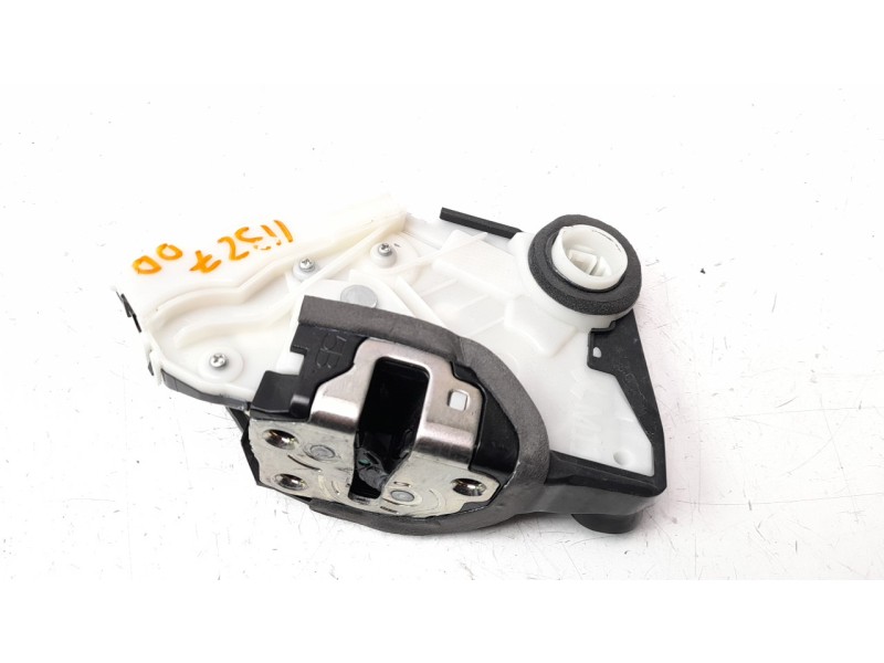 Recambio de cerradura puerta delantera derecha para toyota yaris 1.5 16v cat referencia OEM IAM 690300D550  