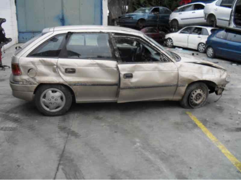 opel astra f berlina del año 1996