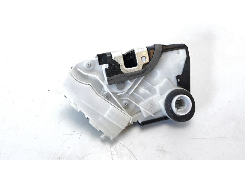 Recambio de cerradura puerta delantera izquierda para toyota yaris 1.5 16v cat referencia OEM IAM T4311140  