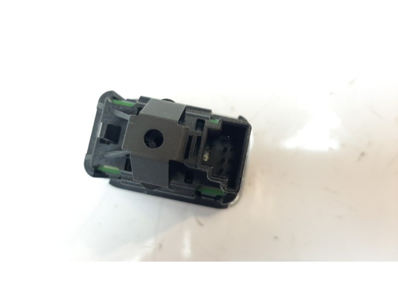 Recambio de mando elevalunas delantero derecho para mercedes-benz clase b (w246) 1.5 cdi cat referencia OEM IAM A2049058102  