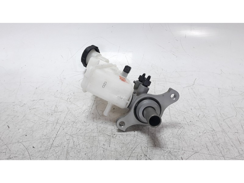 Recambio de bomba freno para kia rio (yb) 1.2 cat referencia OEM IAM 585101W200  