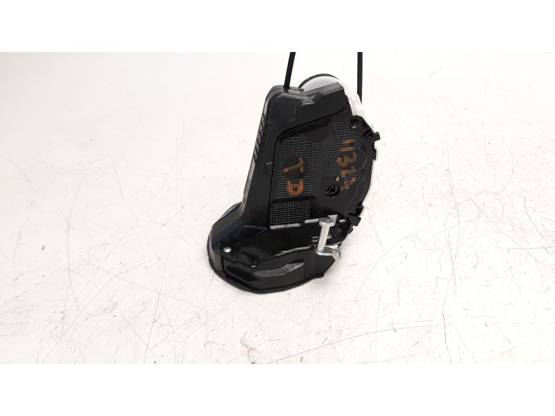 Recambio de cerradura puerta trasera derecha para toyota yaris 1.5 16v cat referencia OEM IAM 02014110  