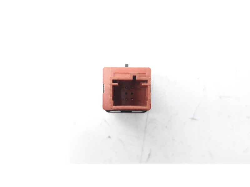 Recambio de interruptor para citroen c4 lim. feel edition referencia OEM IAM 96664235ZD  